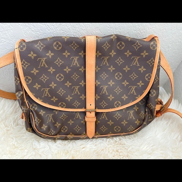 SOLD ✅ 🎀HOST PICK x 3 🎀 Louis Vuitton Saumur GM (35) - Picture 9 of 16